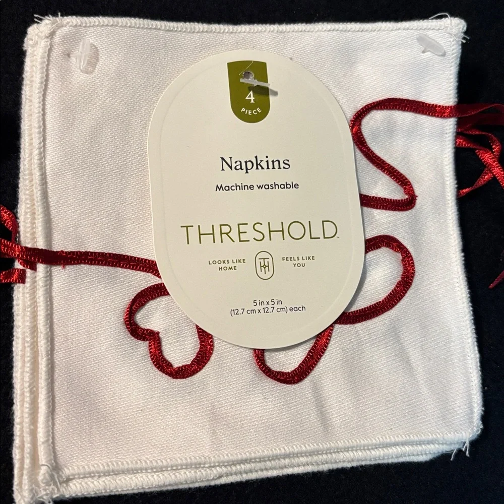 Table Runner with Napkins Red Ribbon Minimalist